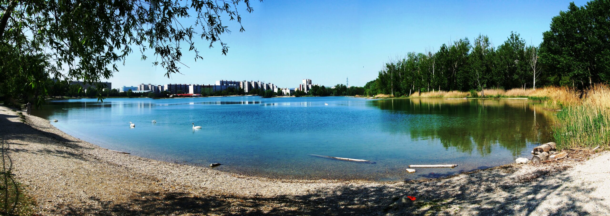 1-1190-1-1 – Štrkovisko Zrkadlový háj - Vodná plocha štrkoviska (20,5 ha) v mestskej časti Bratislava – Petržalka